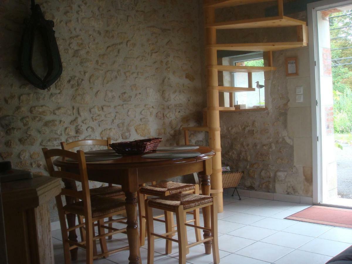 Chambres D'Hotes Le Clos De La Touche Cheillé Exterior photo